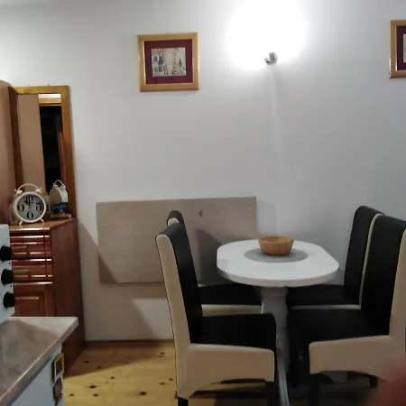 Orman Evi Simic Tara Kaludjerske Bare