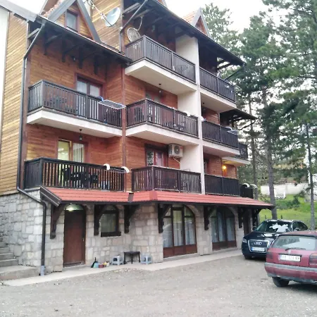 Lodge Simic Tara