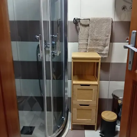 Simic Tara אכסניה