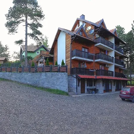 Simic Tara אכסניה *