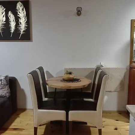 Simic Tara Orman Evi Kaludjerske Bare