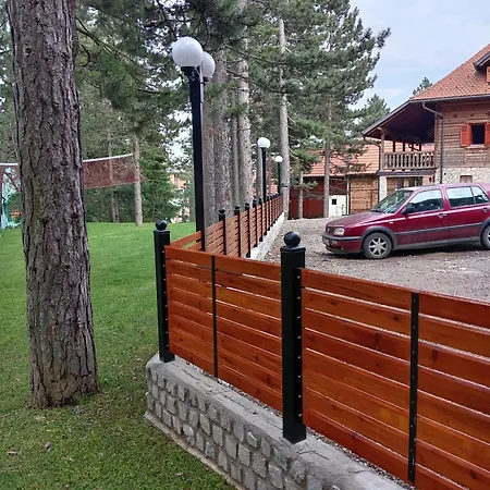 Simic Tara *