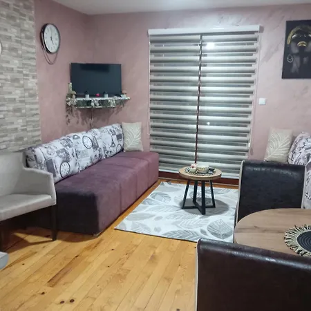 Simic Tara אכסניה קאלודיירסקה בארה